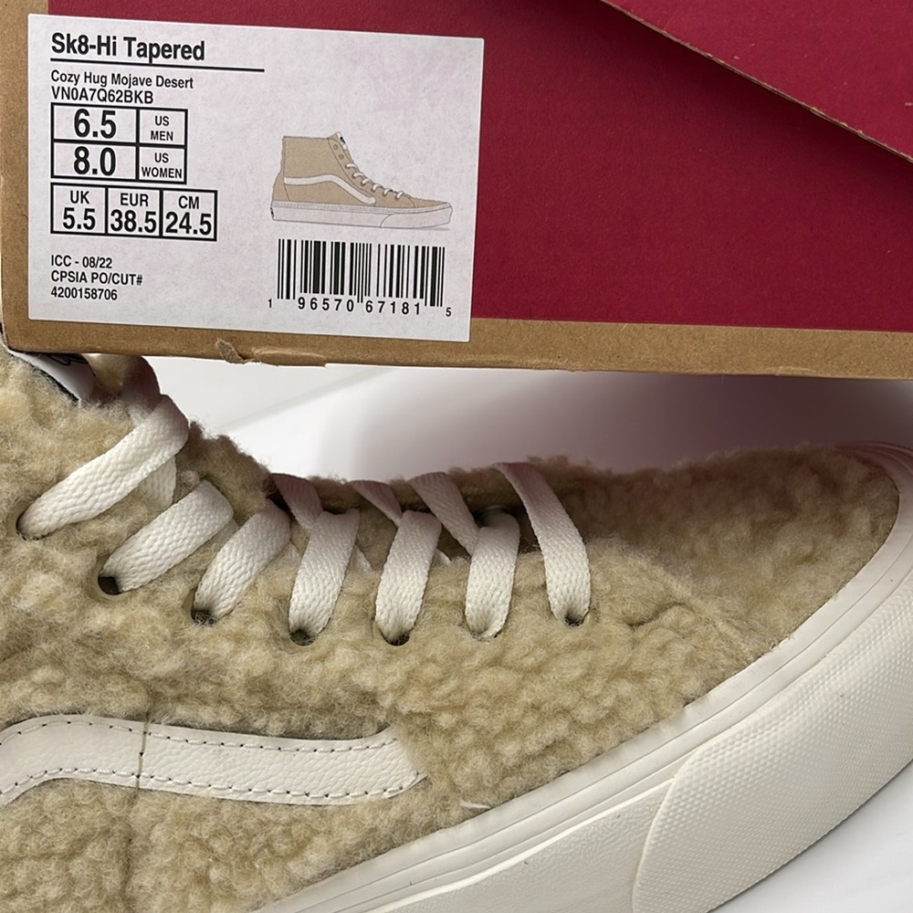 Vans WMNS Sk8-Hi Tapered Sneakers Sk8-Hi Tapered
Cozy Hug Mojave Desert
Sherpa - Picture 16 of 16
